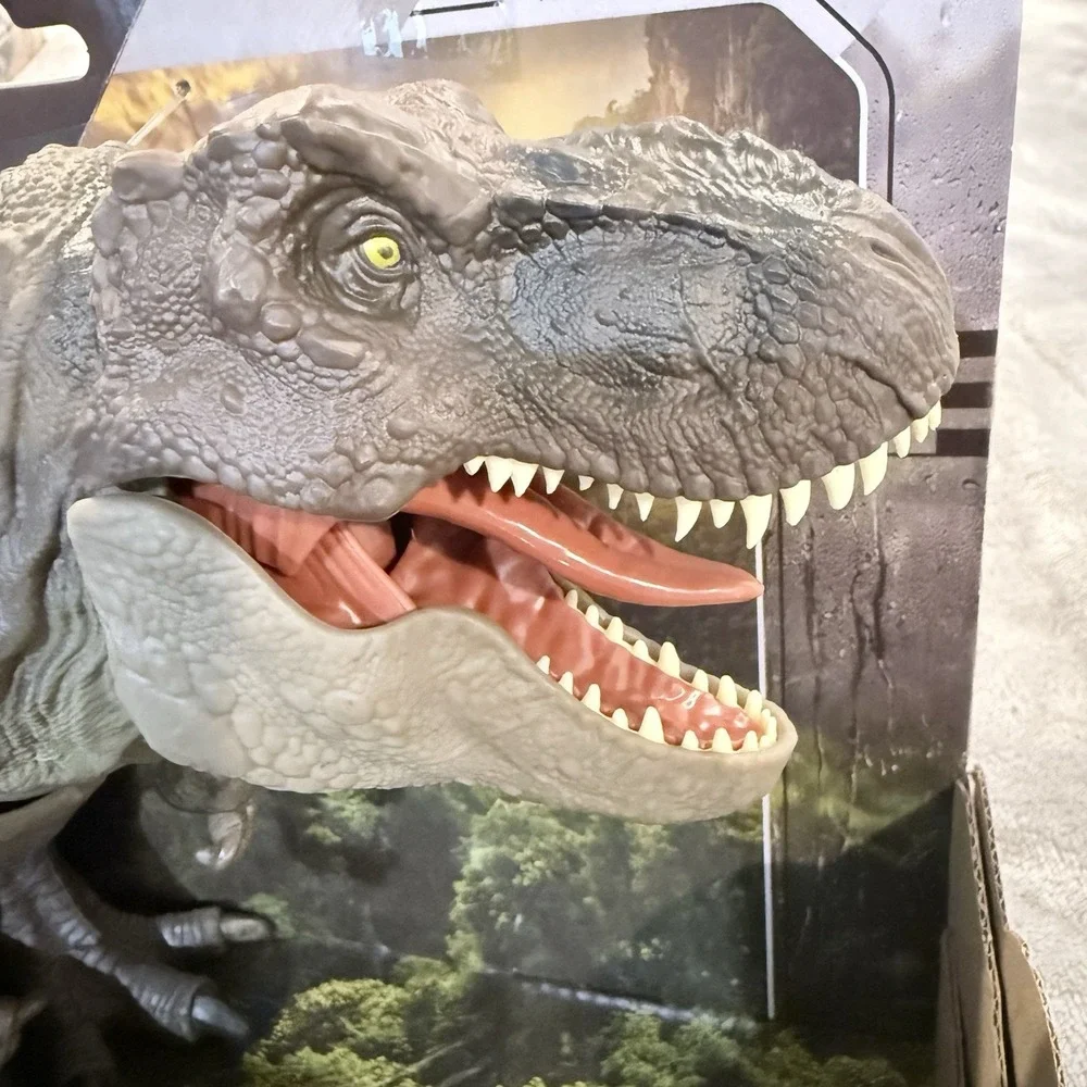 Jurassic World Rebirth Tyrannosaurus Rex Action Figure, Dinosaur Toy T-Rex Chomp